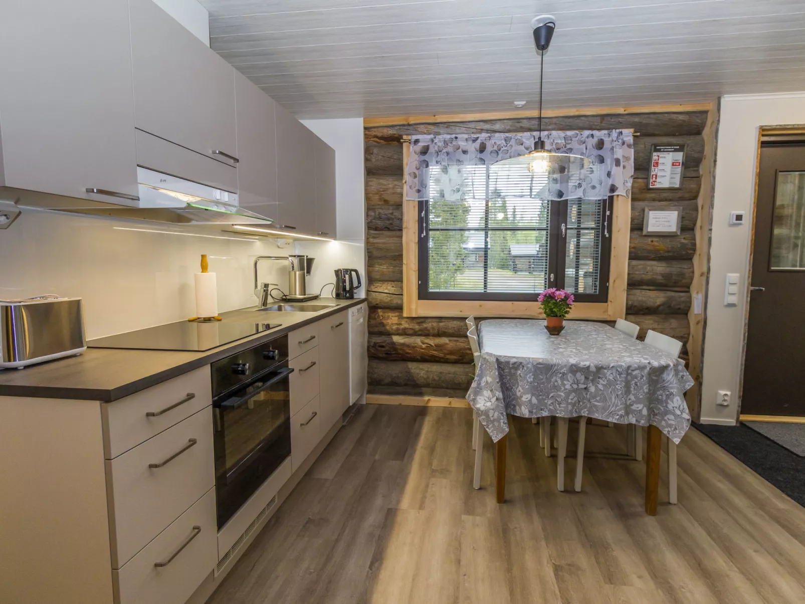 Kantapää d2-Dedans