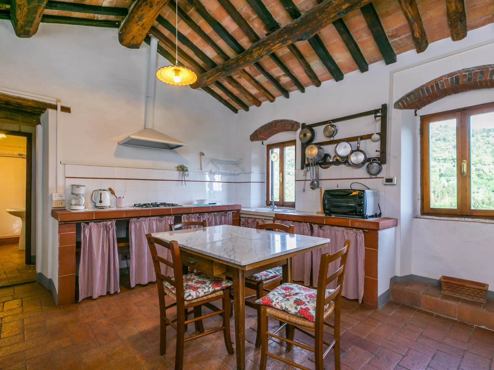 Podere Villa/Apt. Mezzo-Inside