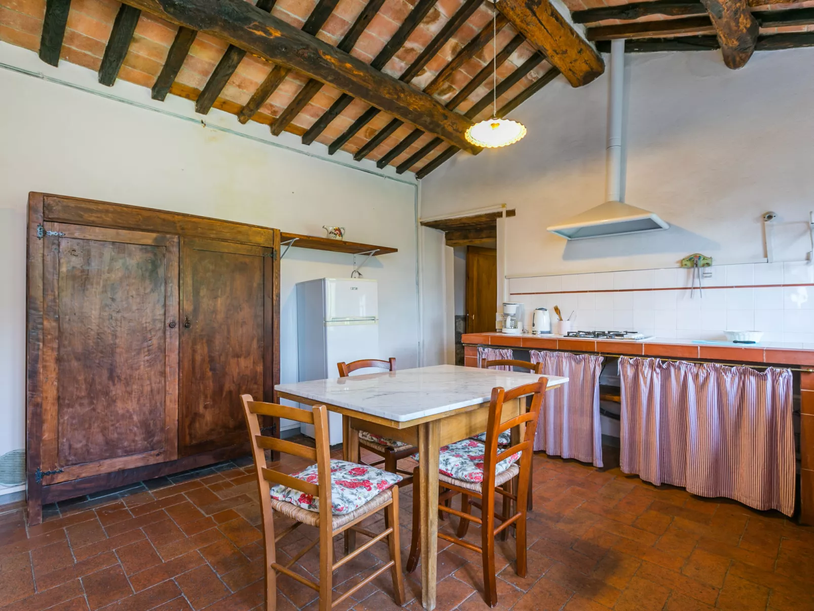 Podere Villa/Apt. Mezzo-Inside
