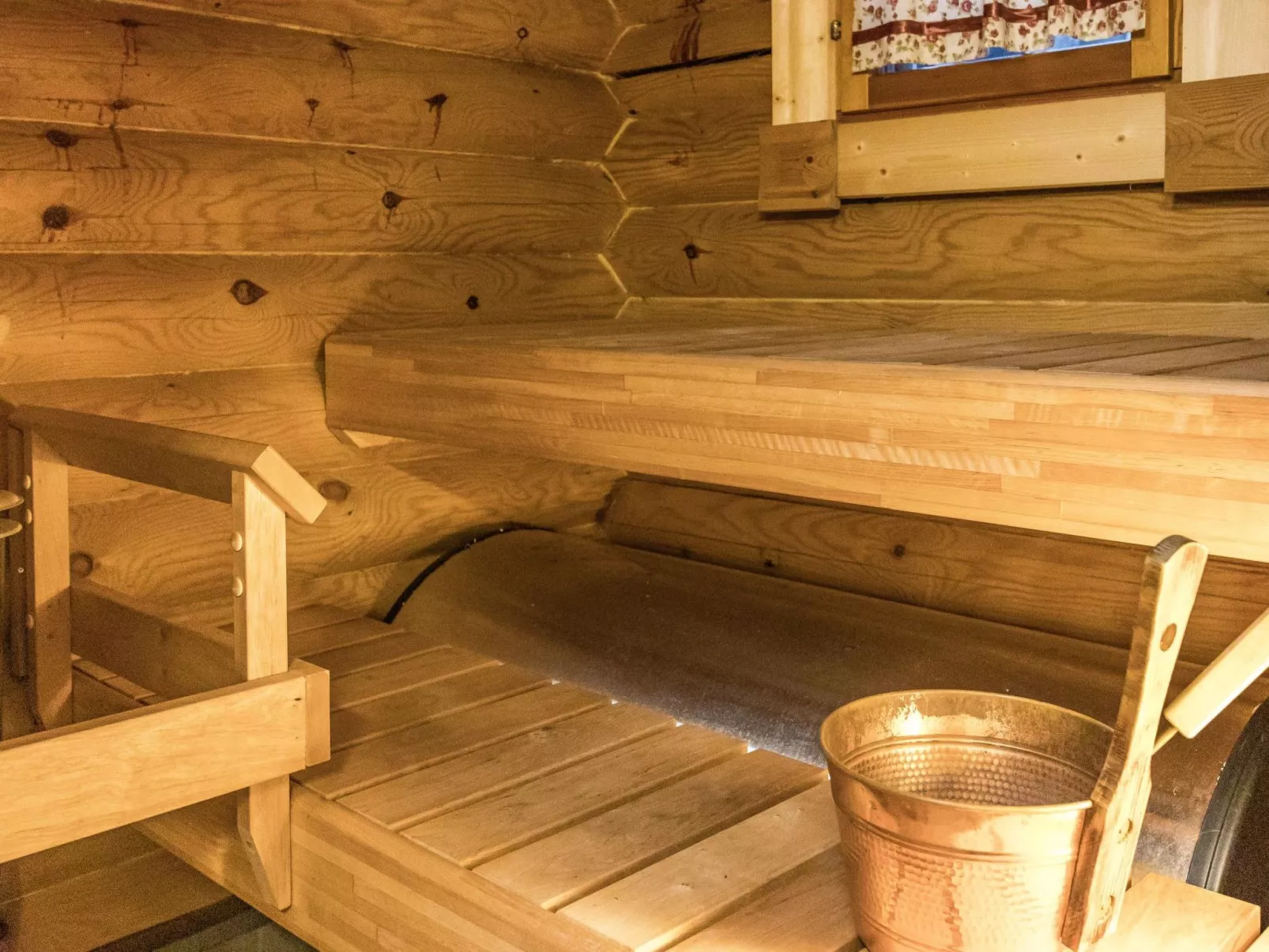 Ylläksen tunturihonkamaja 5-Dedans