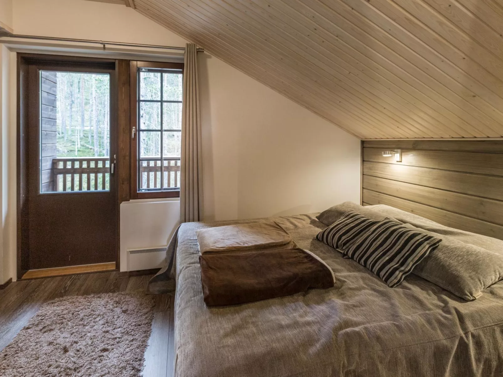 Karhunkieppi 11b-Drinnen