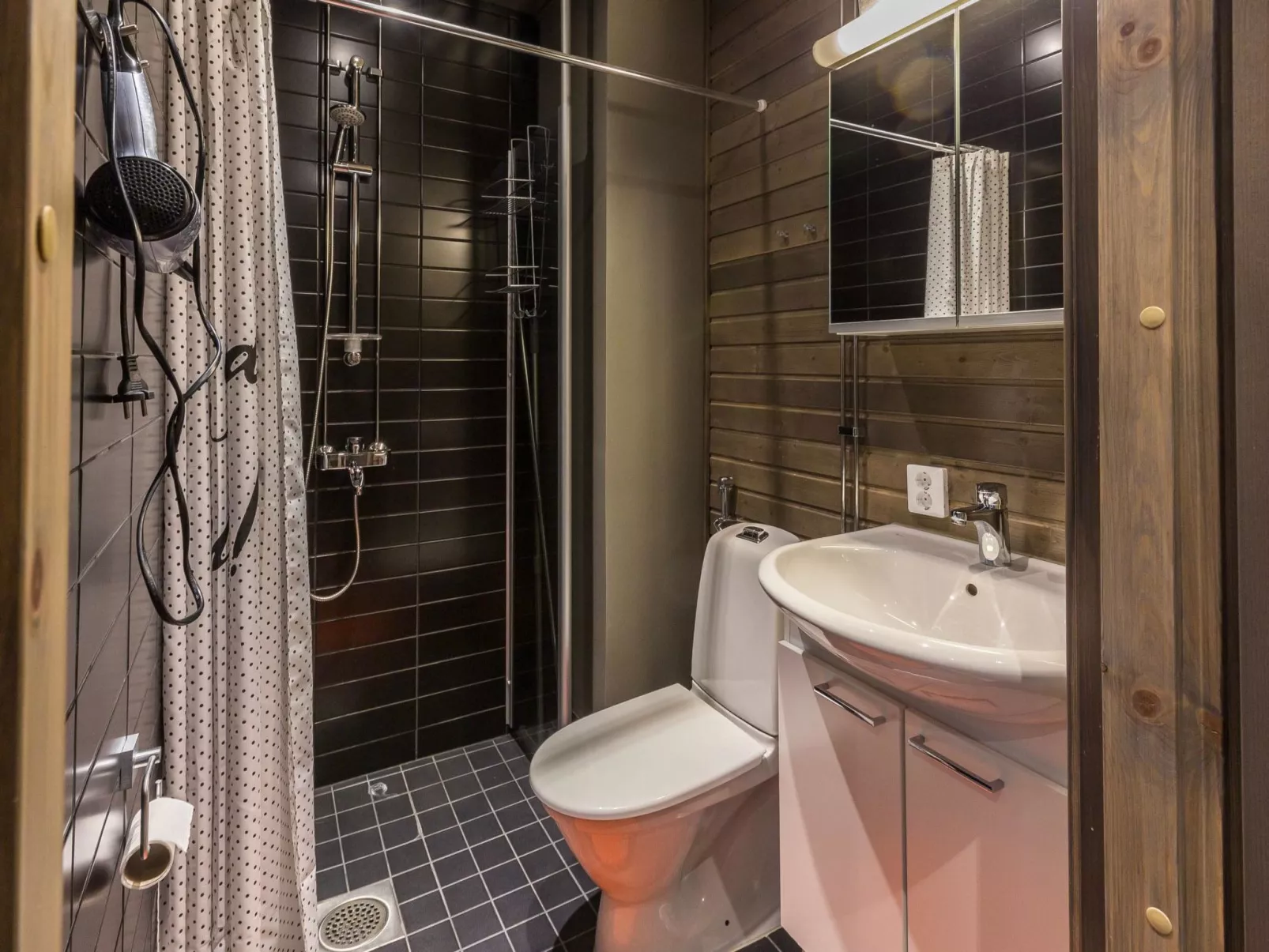 Levin stara a03-Drinnen