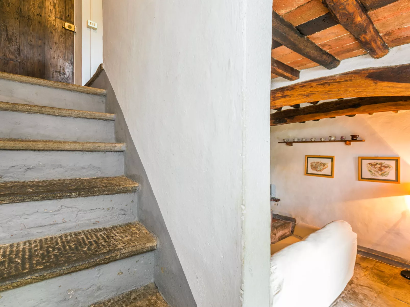 Podere Villa/Apt. Mezzo-Inside