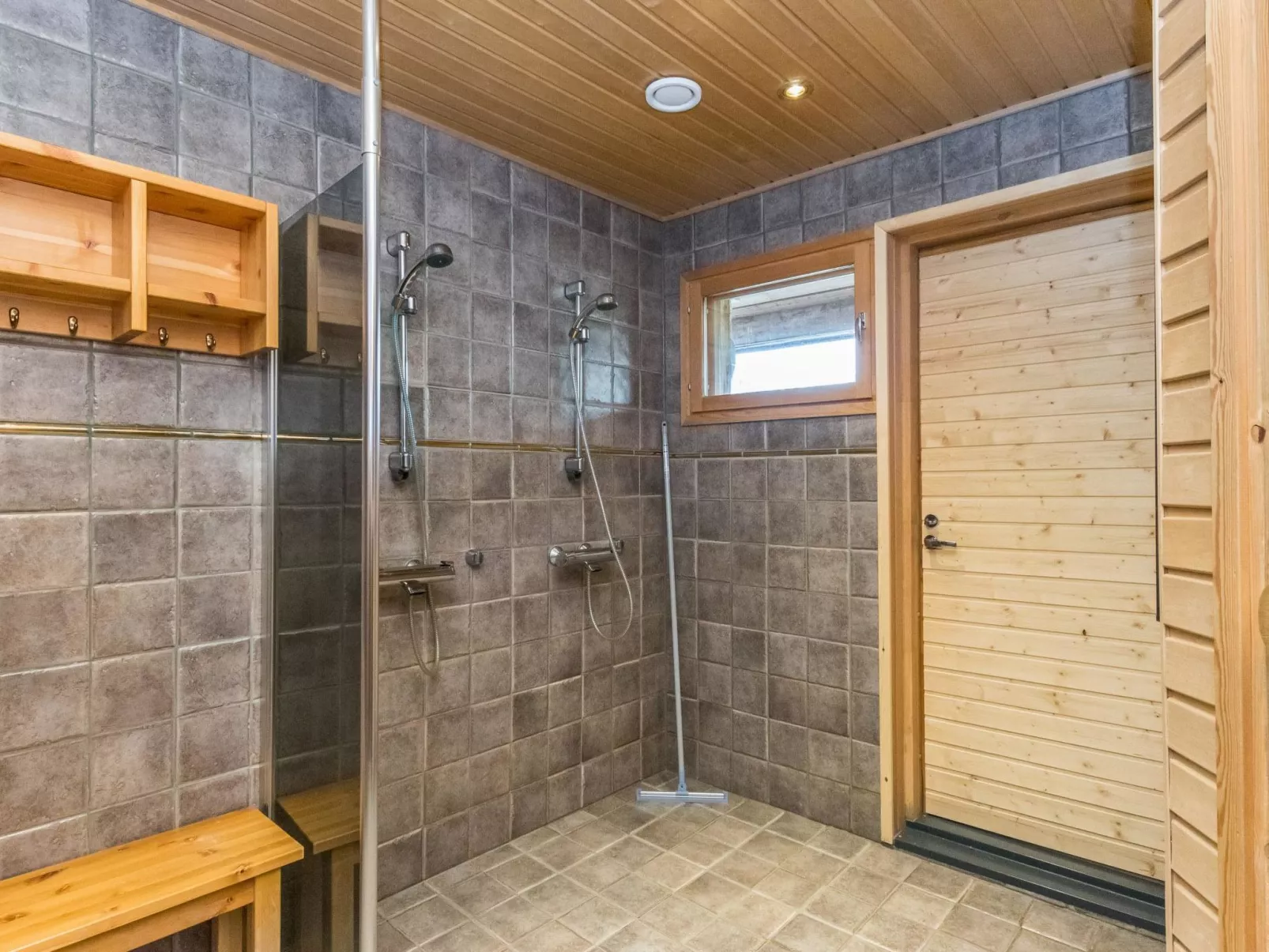 Waskooli saaga-Drinnen