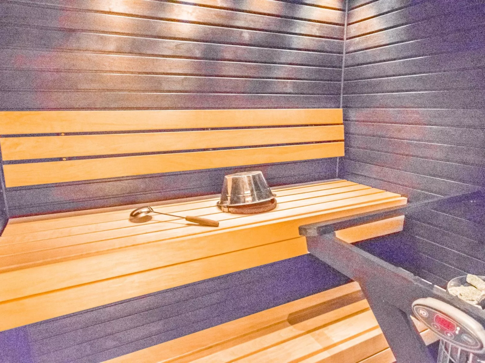 Nilikuru e 12-Inside