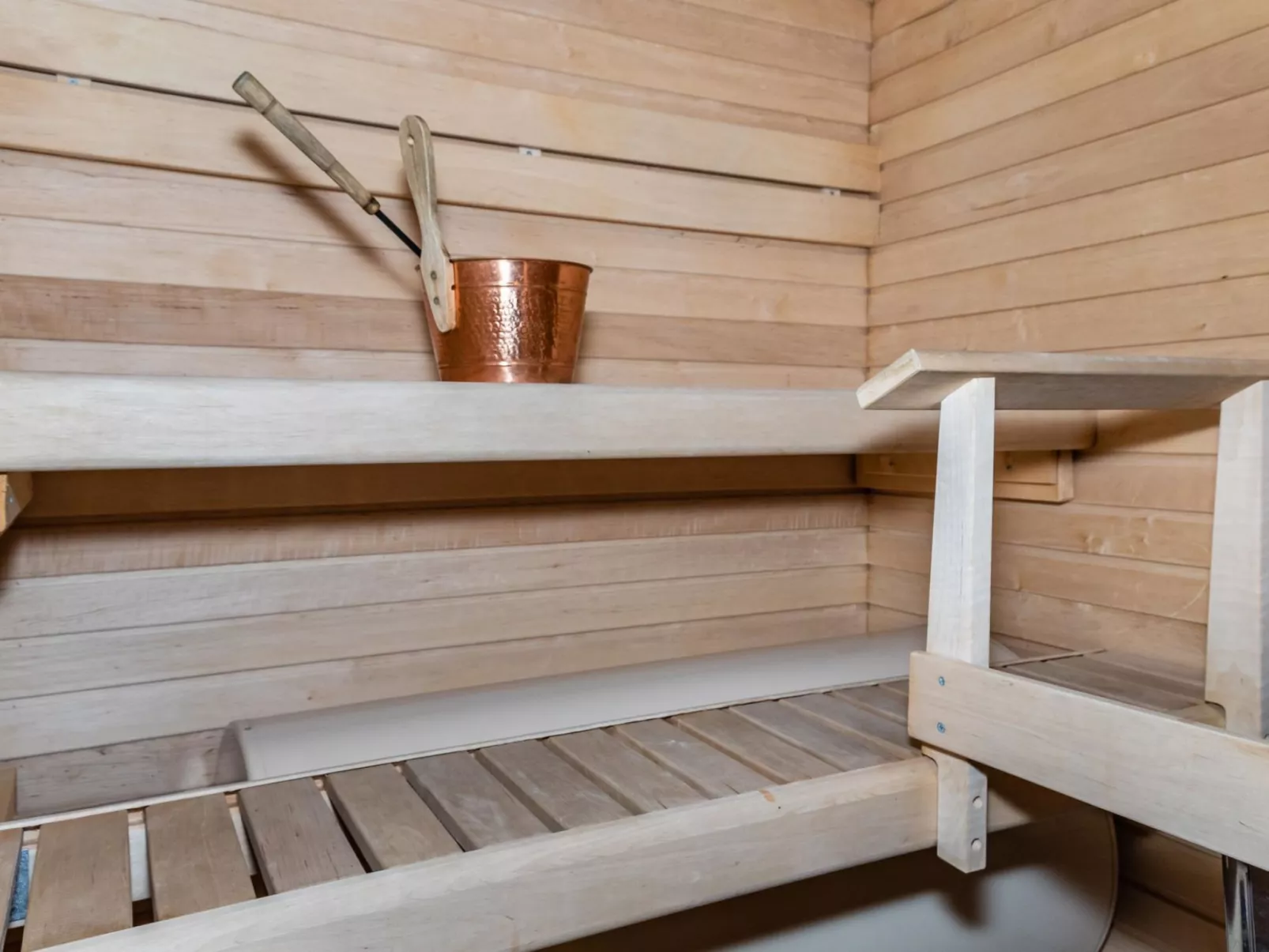 Yllästar 1 as 212-Drinnen