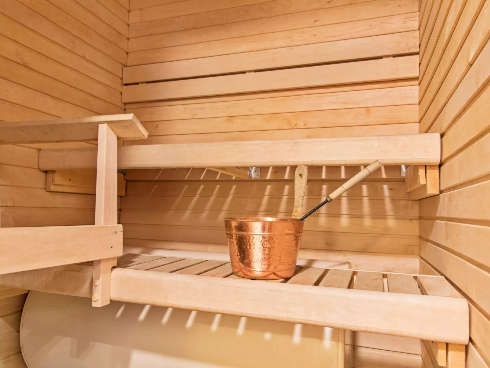 Yllästar 1 as 211-Inside