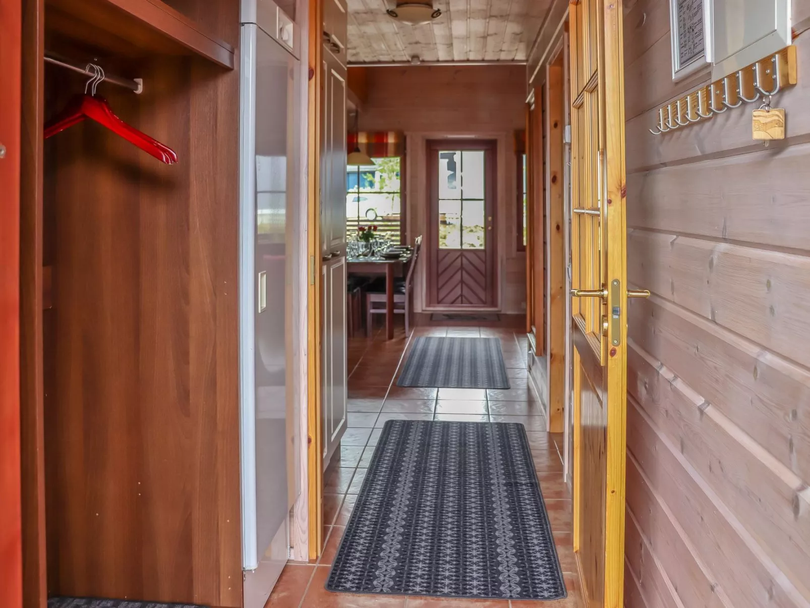 Villa hytönen 2-Dedans