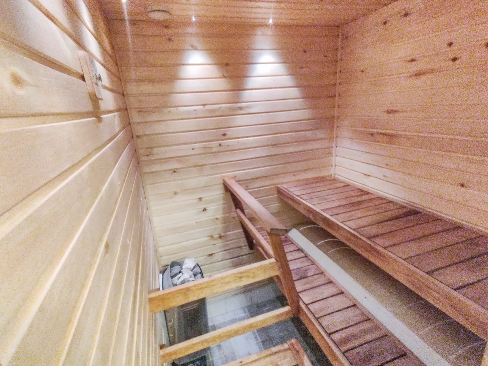 Jahtikaltio 3-Dedans