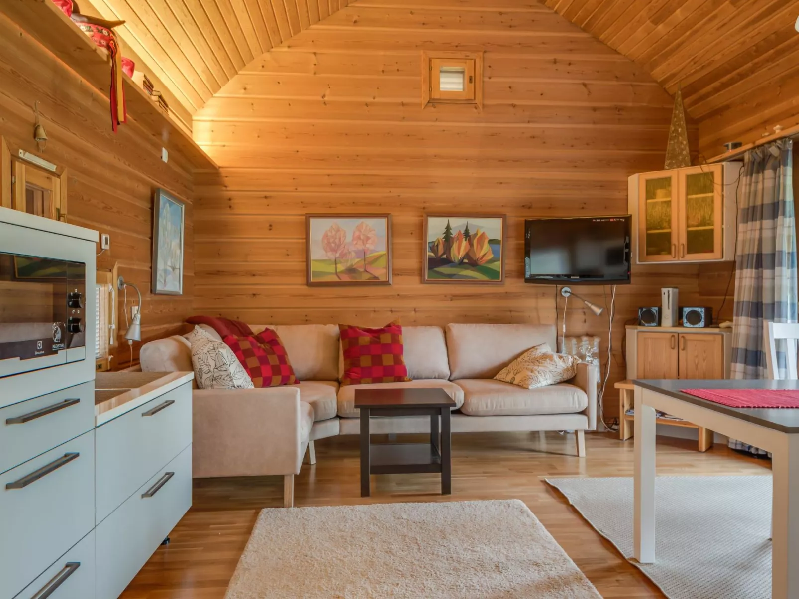 Neljä vuodenaikaa a1/karpalo-Drinnen