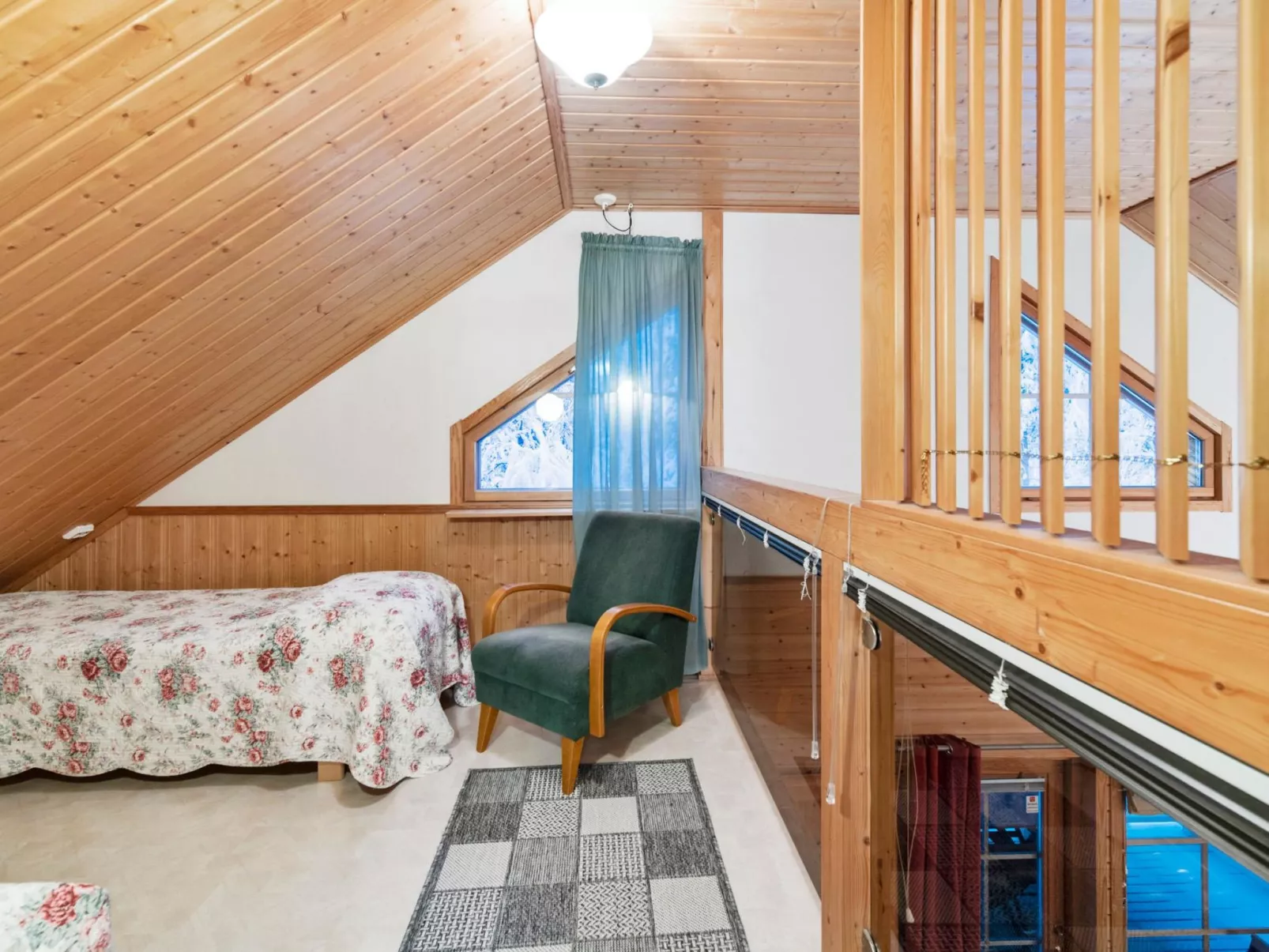 Ylläshuili 2-Drinnen