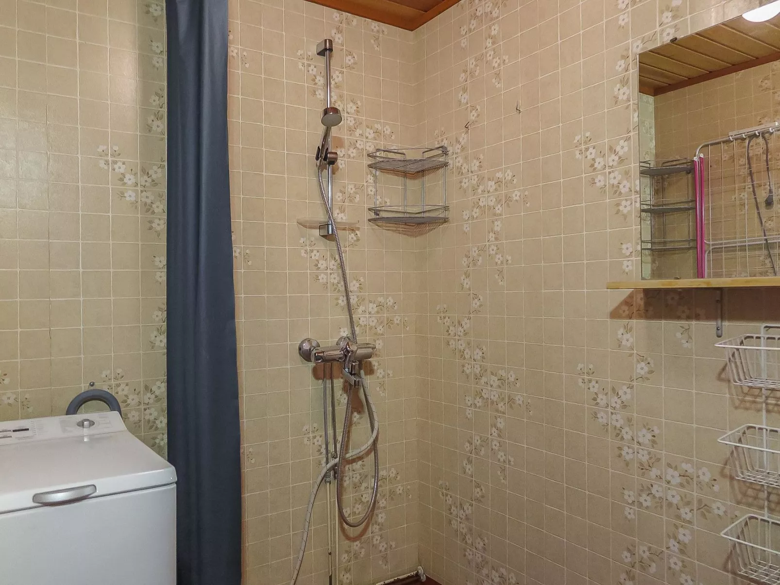 Saariselän väärtin kammi 1-Drinnen