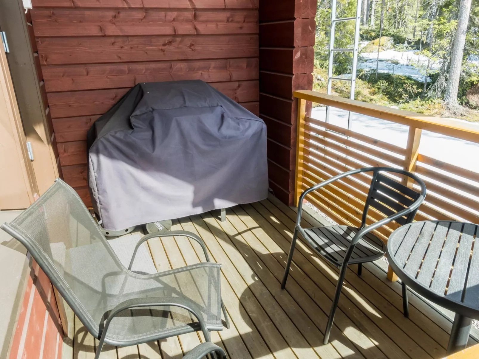 Sointuilevi j 38-Inside