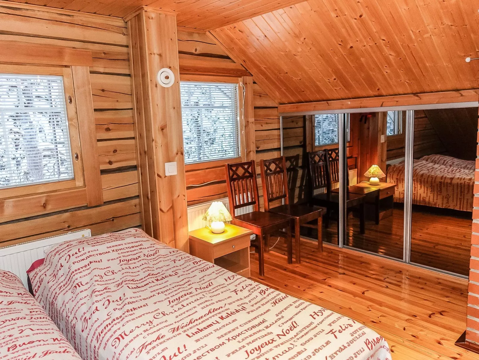 Ylikyrön mökki-Inside