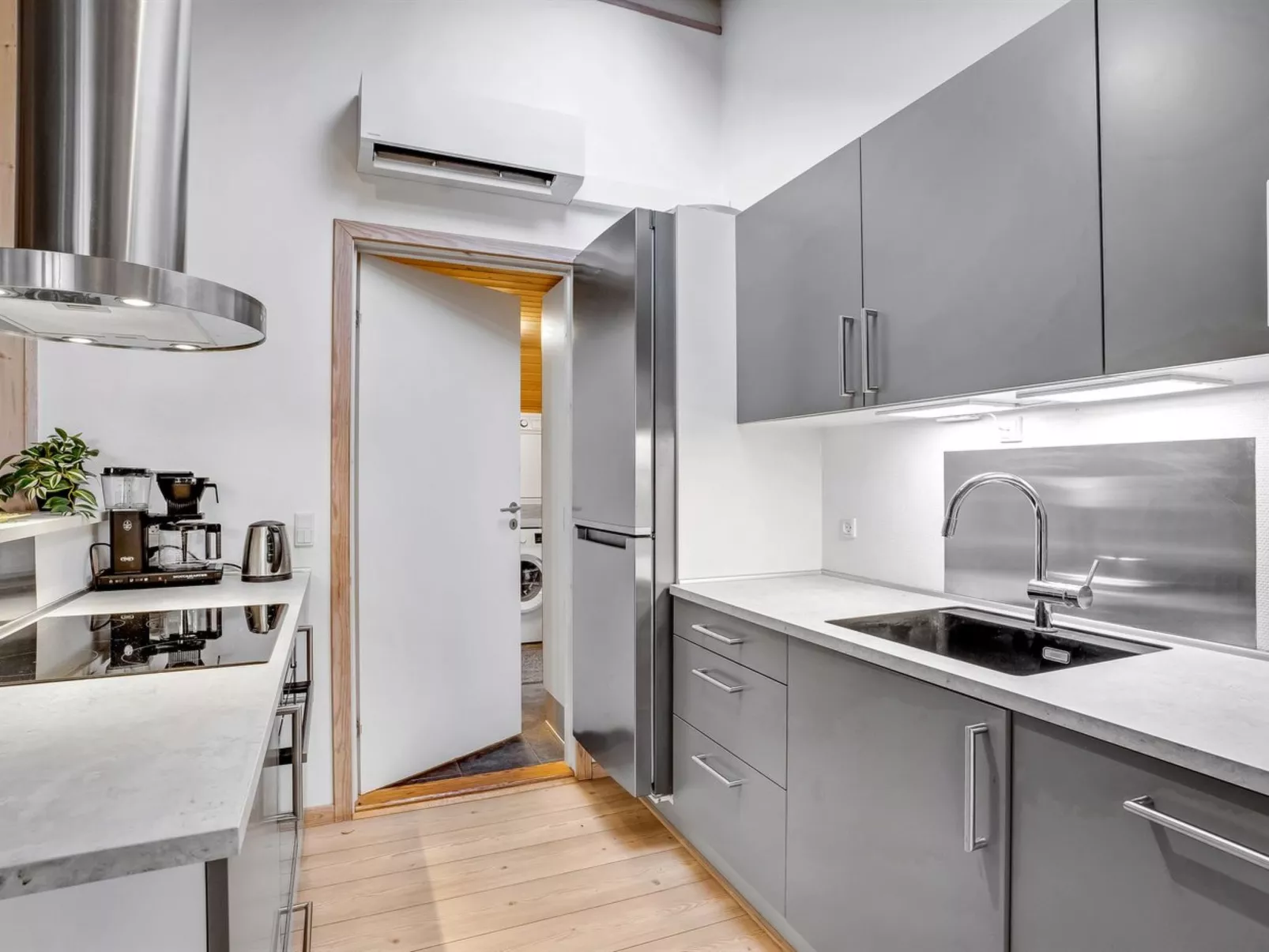 "Annielle" - 500m from the sea-Drinnen