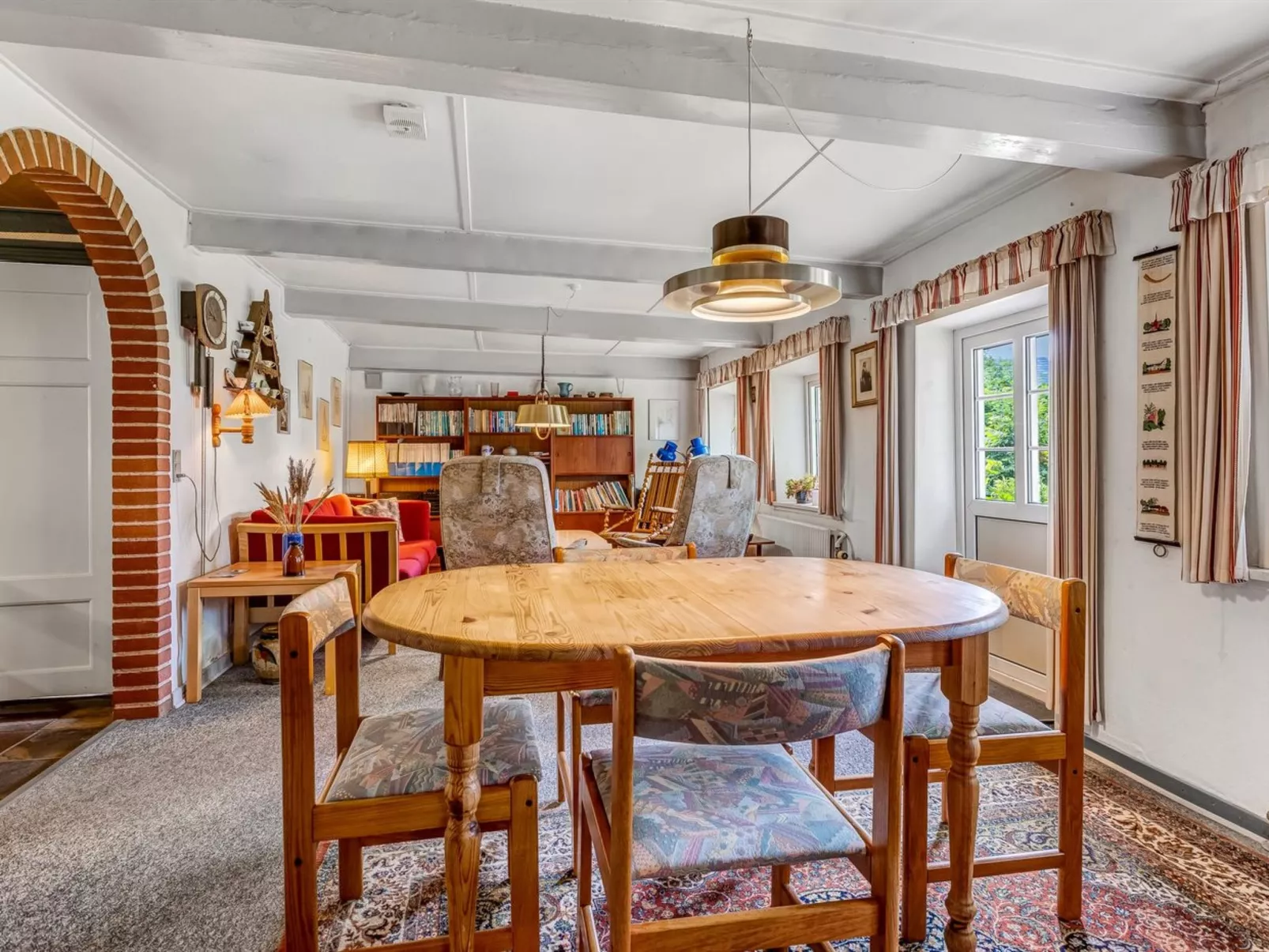 "Tuki" - 10km from the sea-Inside