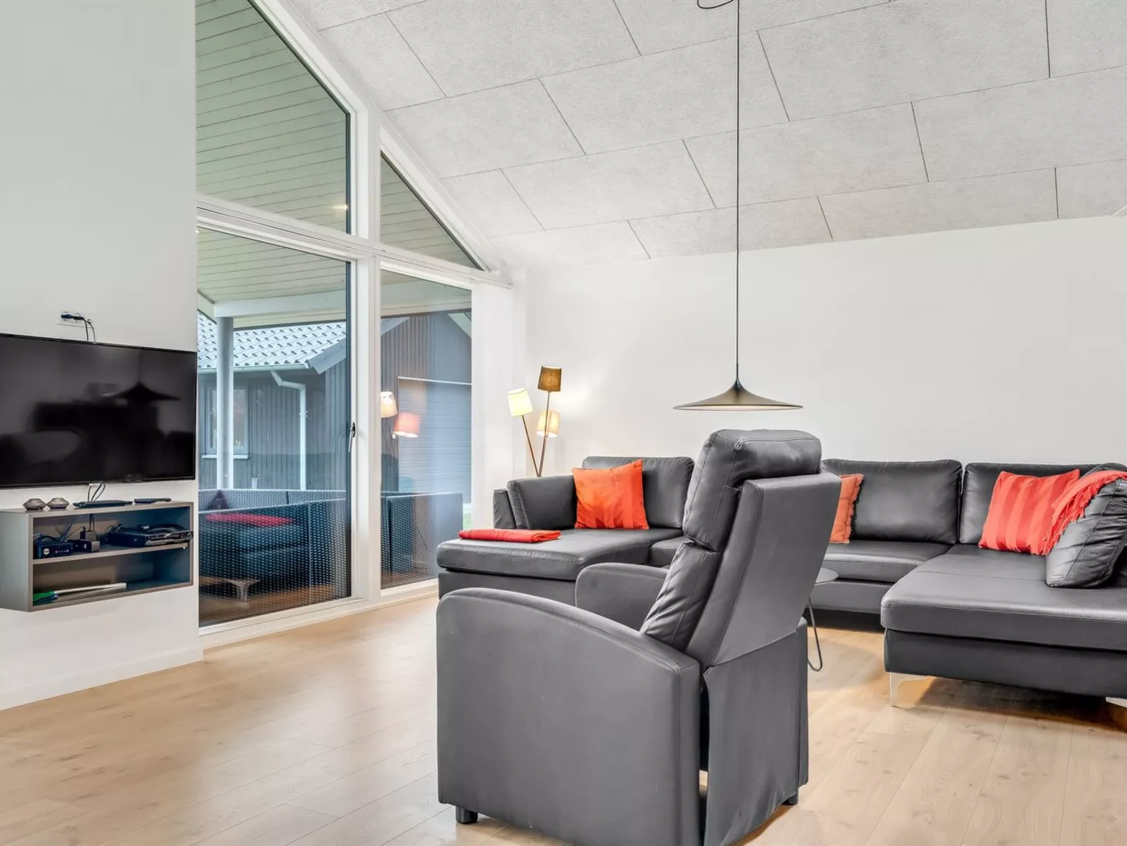 "Erlinda" - 300m from the sea-Dedans