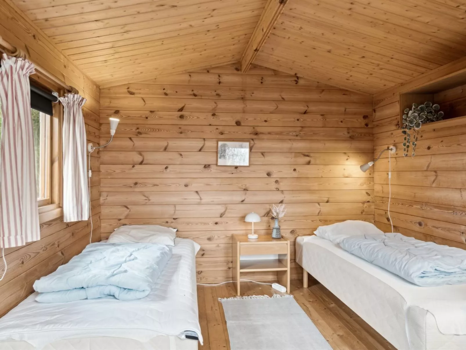 "Gunward" - 3km from the sea-Inside