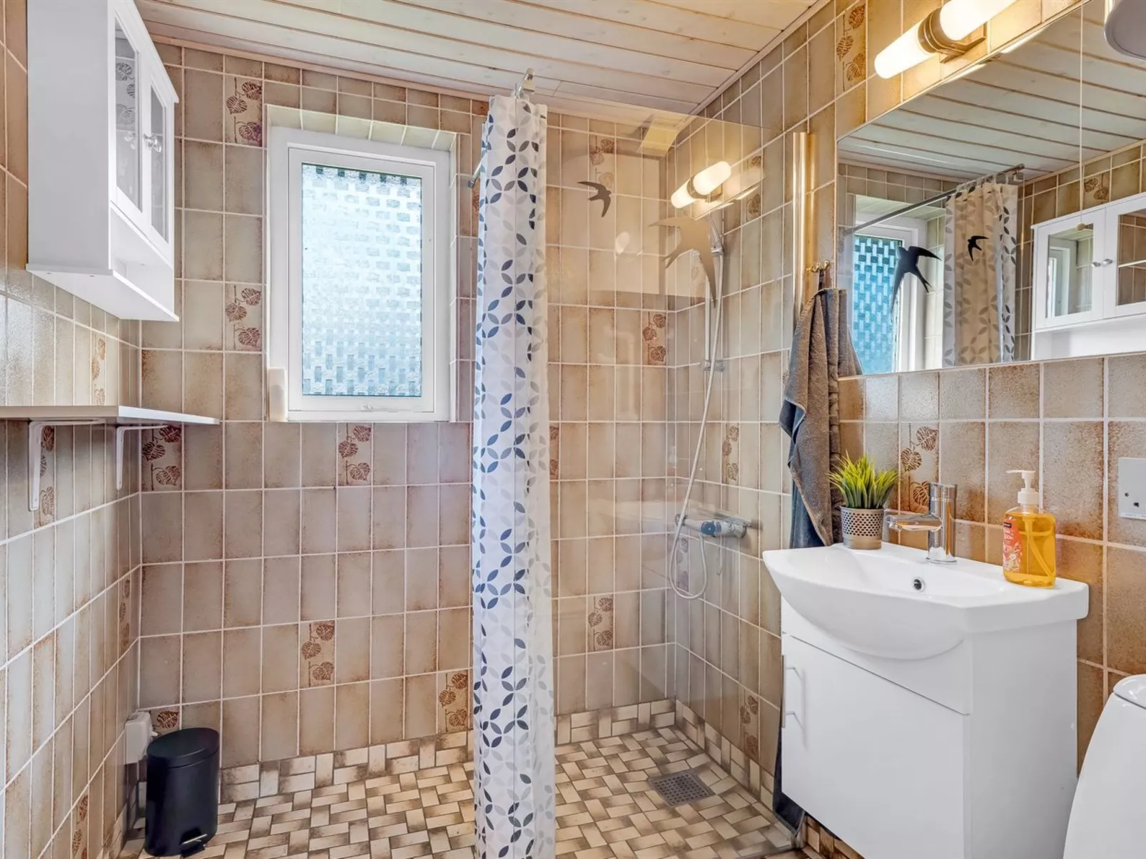 "Marika" - 400m to the fjord-Inside