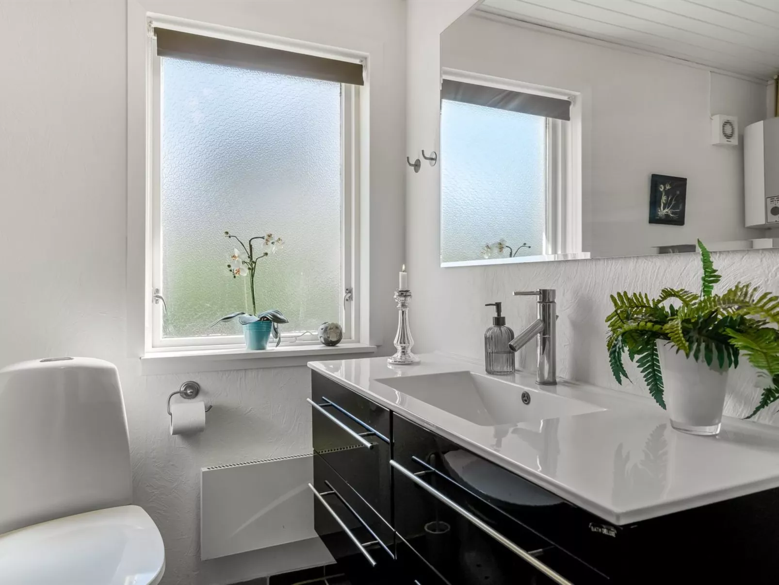 "Randulf" -  from the sea-Dedans