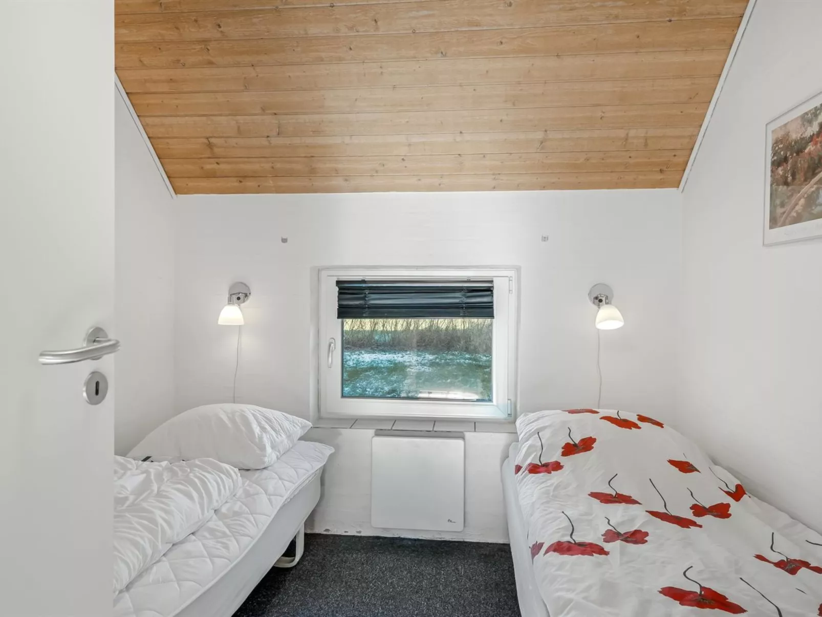 "Nikolce" - 300m to the fjord-Drinnen