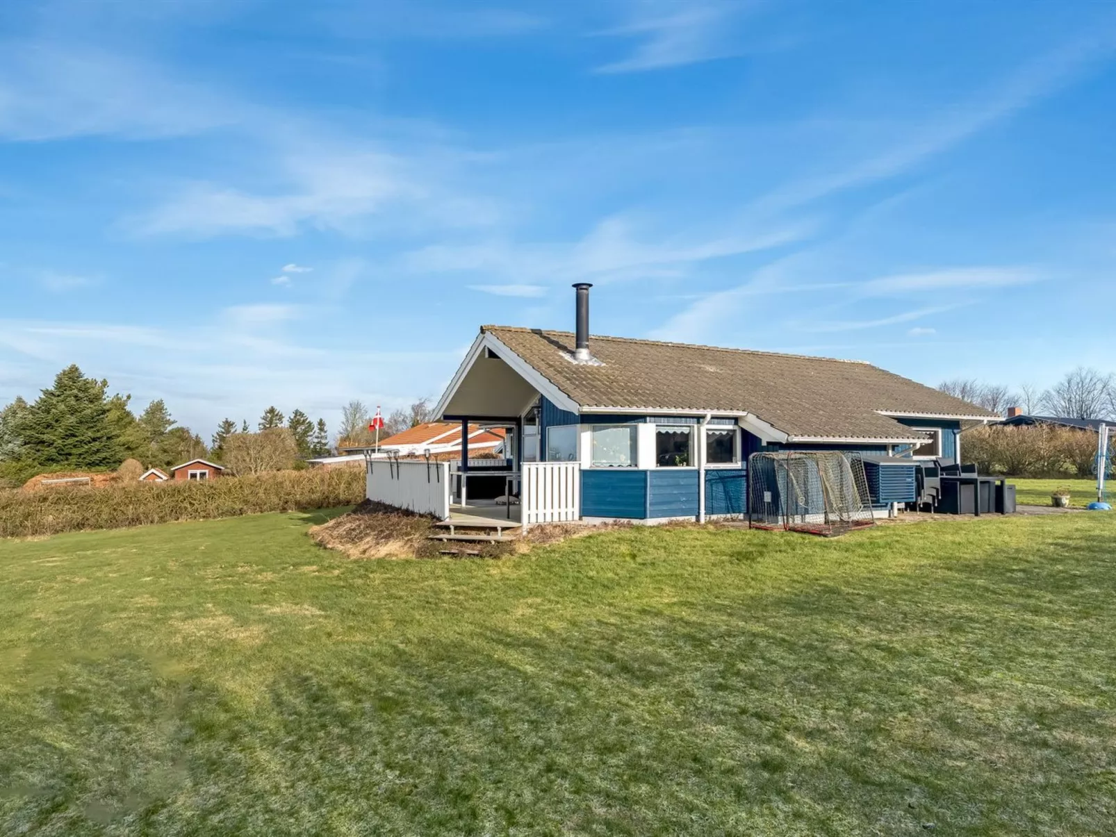 "Anline" - 600m to the fjord-Outside