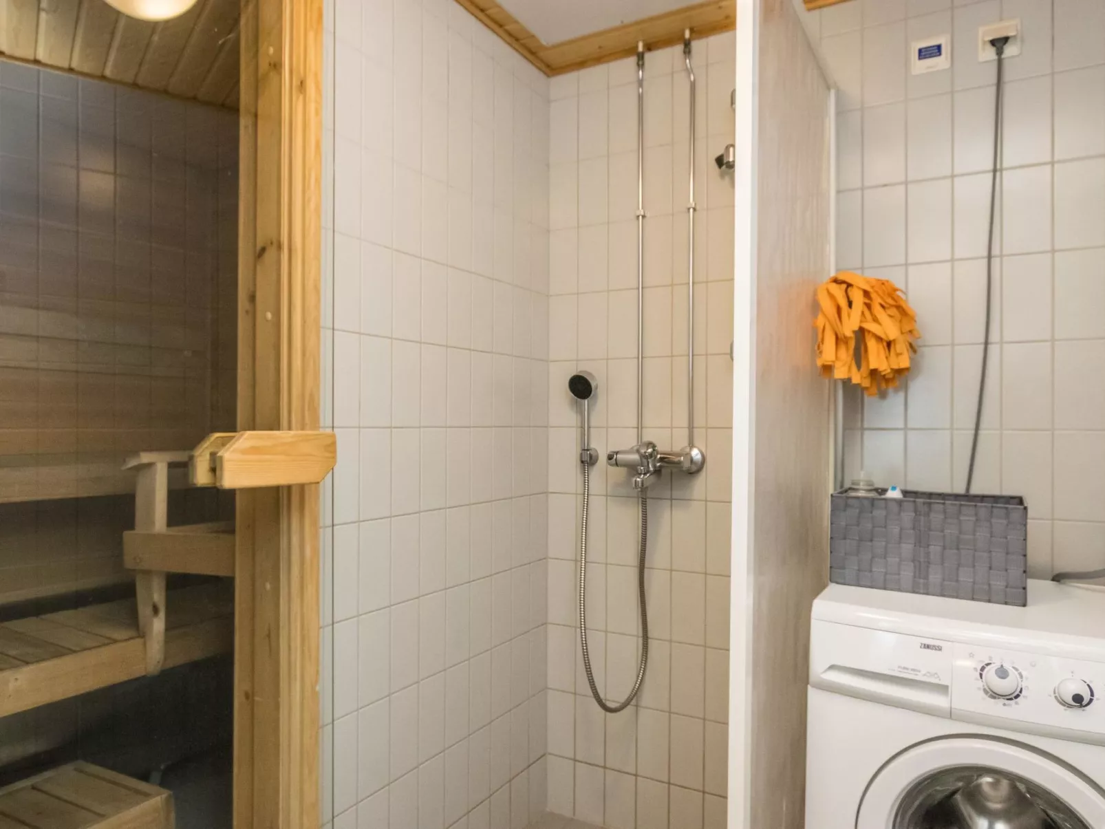 Kesä-iikka c6-Inside