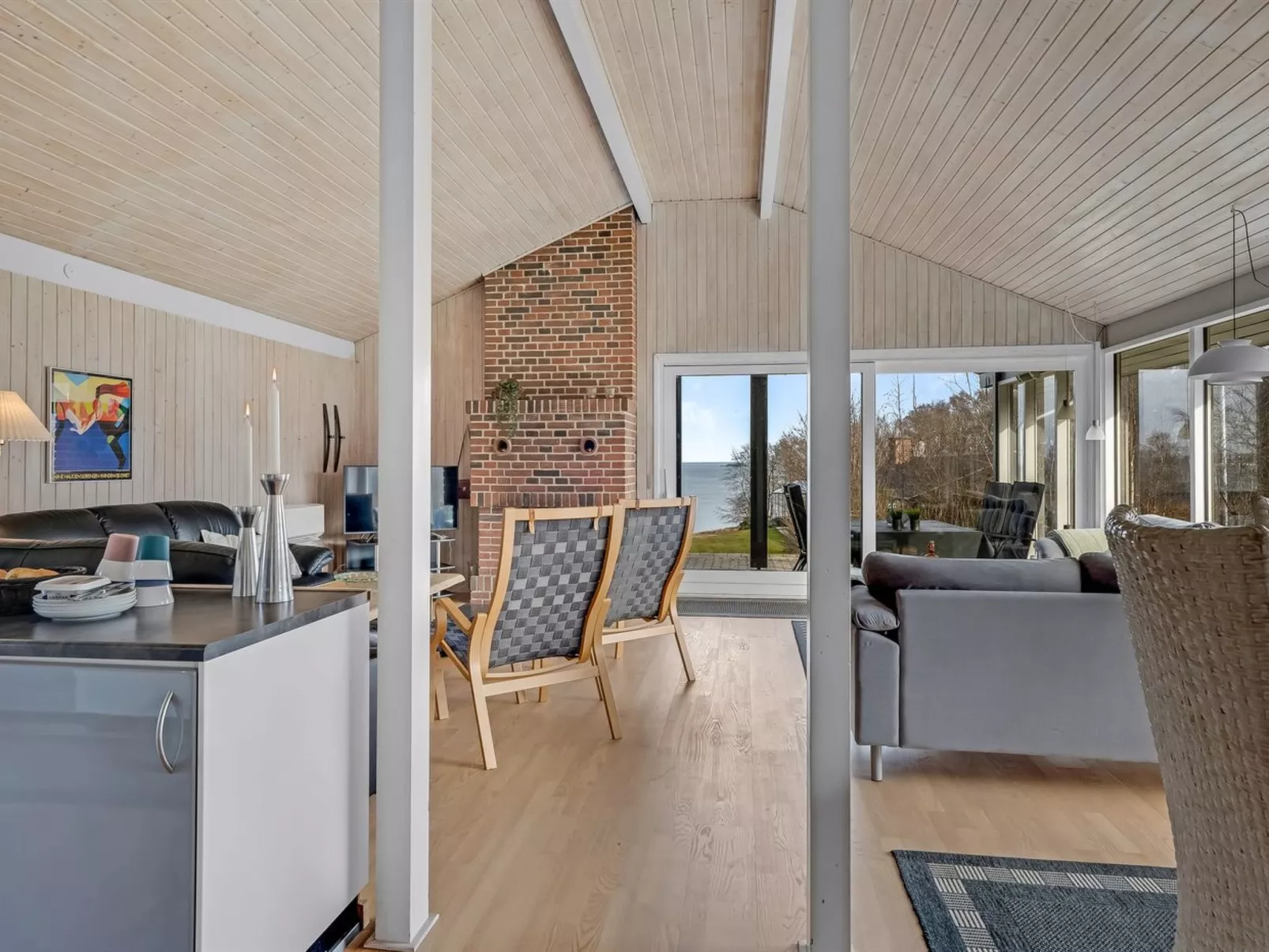 "Tosti" - 180m to the fjord-Inside