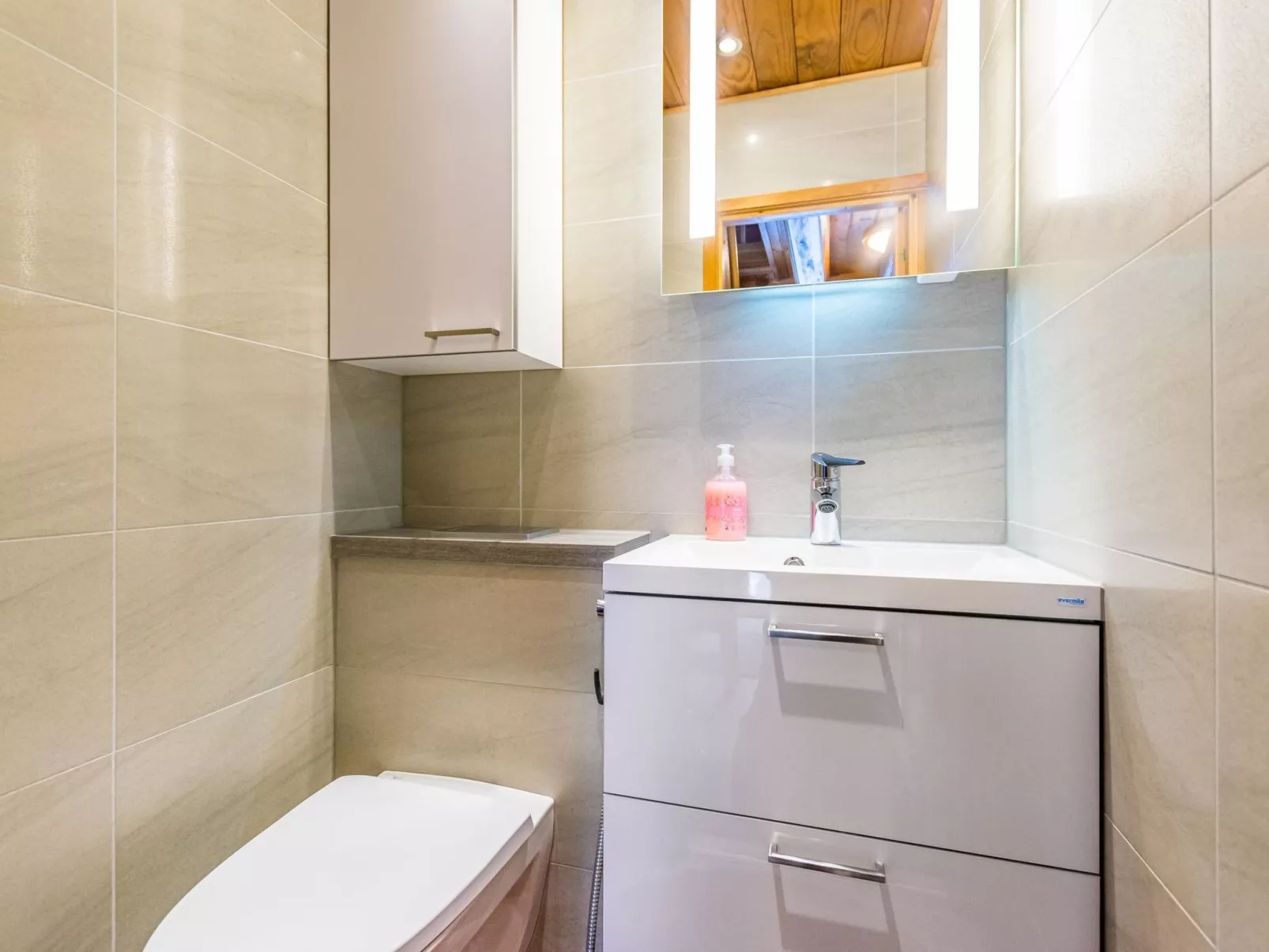 Vuosselinkulma 1-Dedans