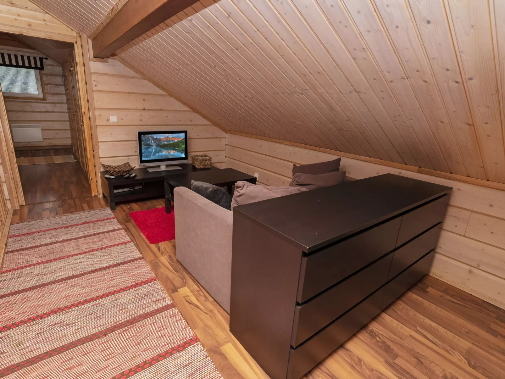 Vuosselin kataja 5-Dedans