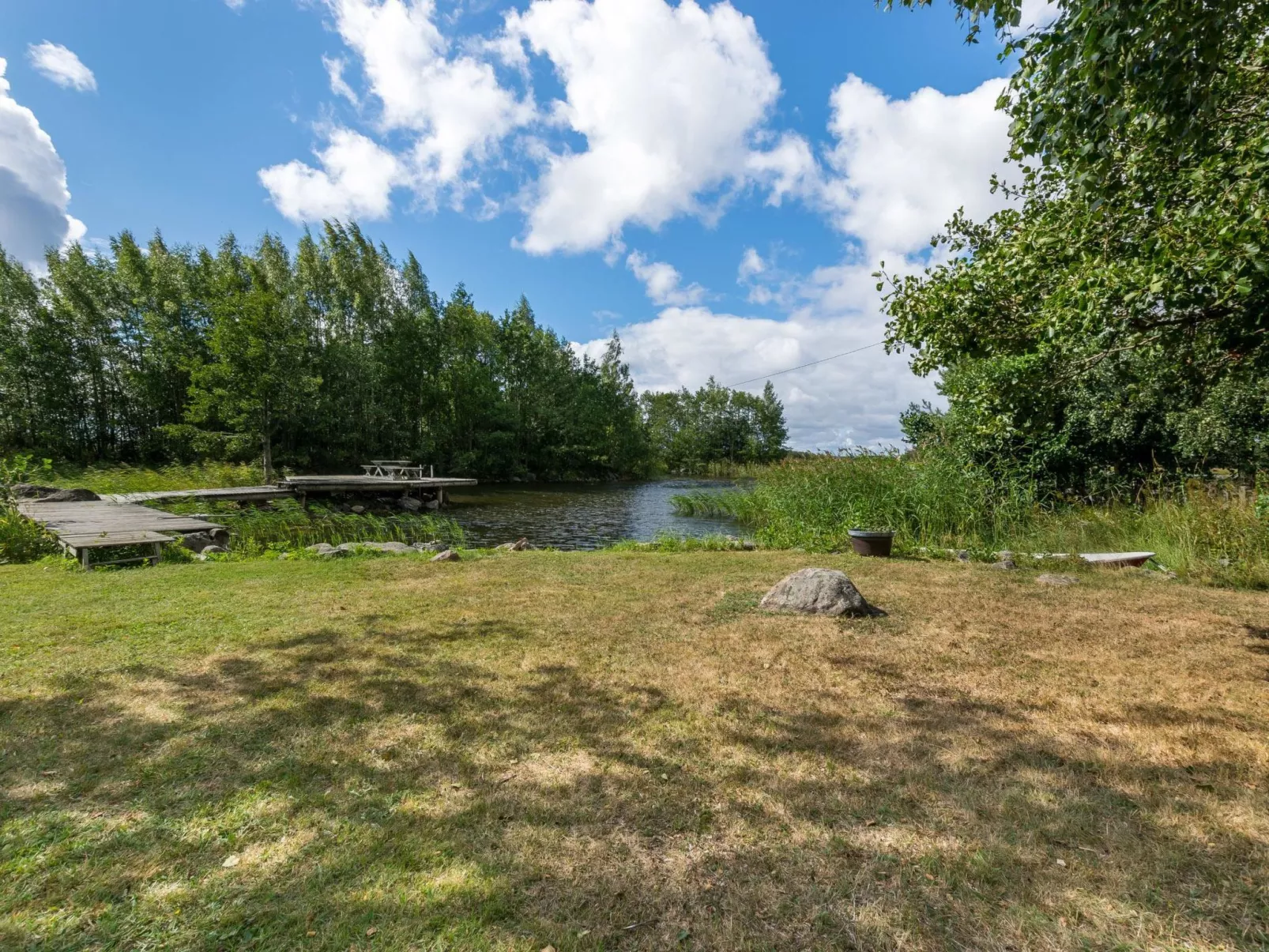 Lampaluodon punainen tupa-Dedans