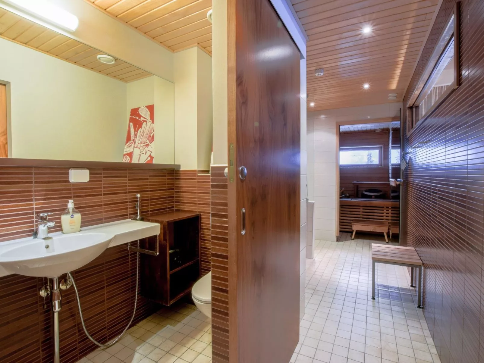 Tahko spa junior suite orange b6-Drinnen