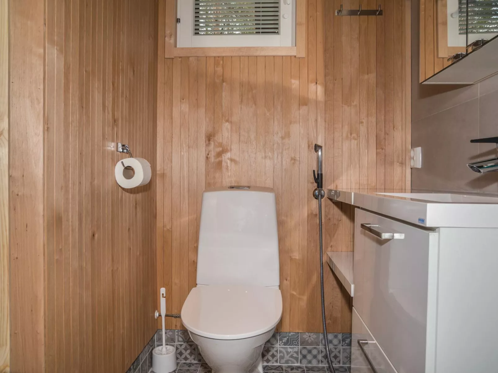 Äkäsmartti b-Dedans