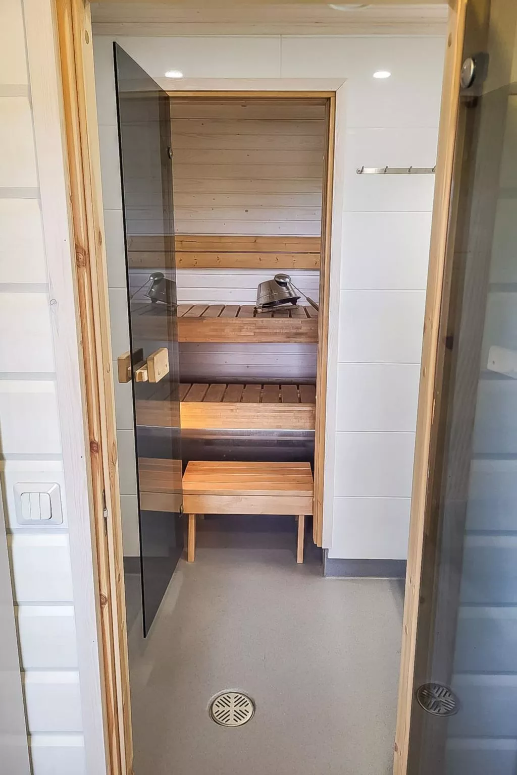 Aurinkoalppi 12a paritalon yläkerta-Dedans