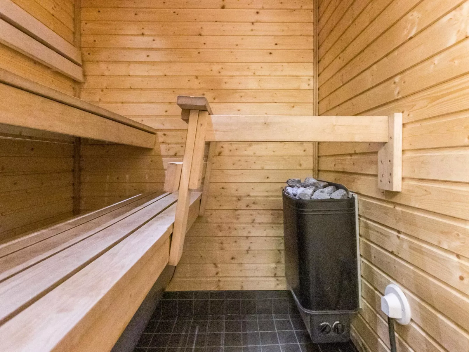 Lomaluola 5a paritalo-Dedans