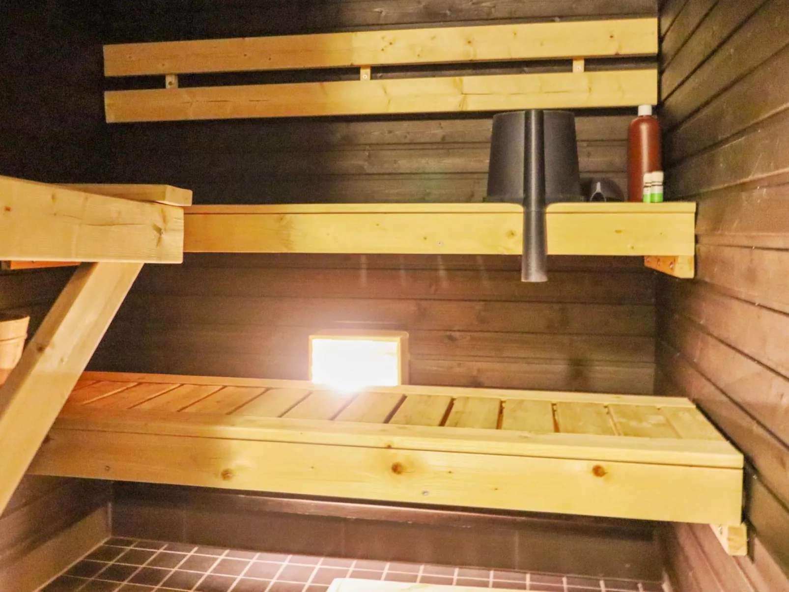 Skivillas 47 ukkohalla (a3)-Dedans