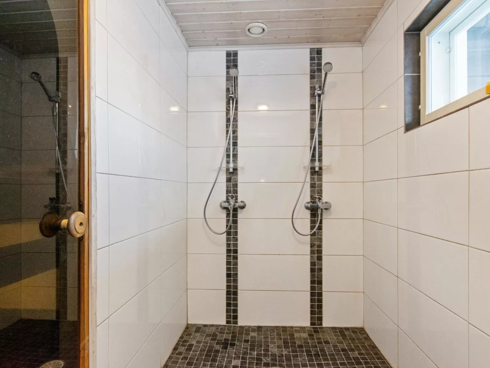 Hot pool cottage laurinranta-Dedans