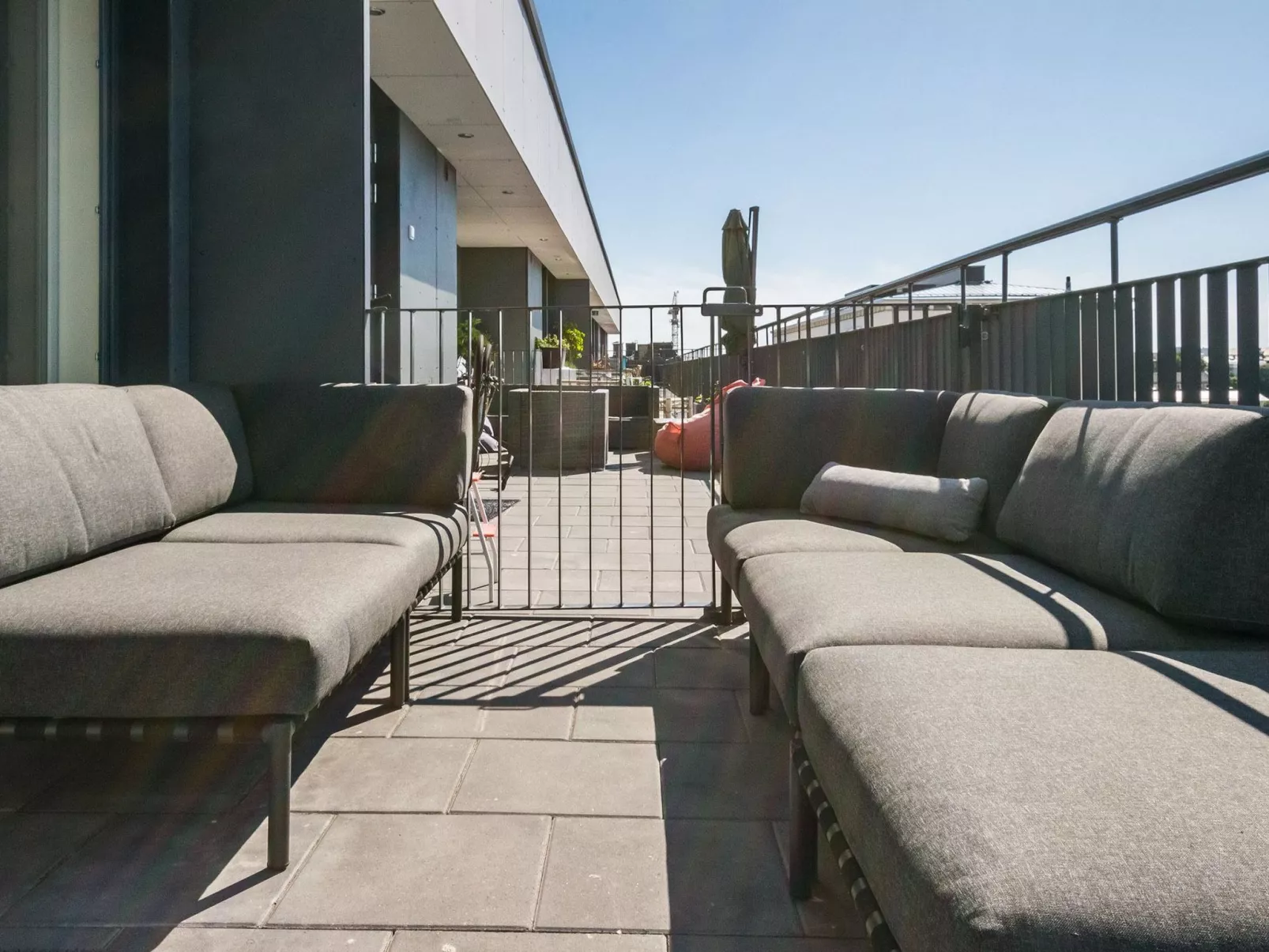 Helsinki rooftop-Dedans