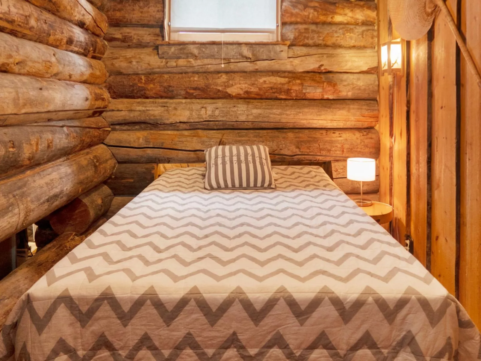 Agenttimajat 1-Dedans