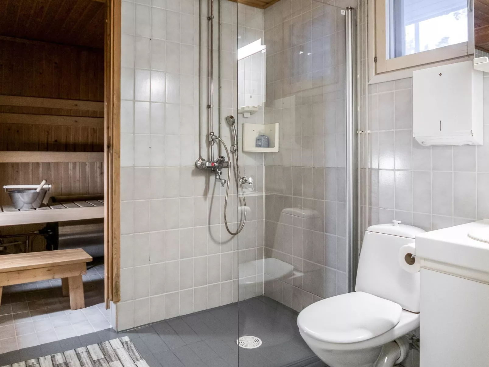 Lomakatti 10b-Dedans