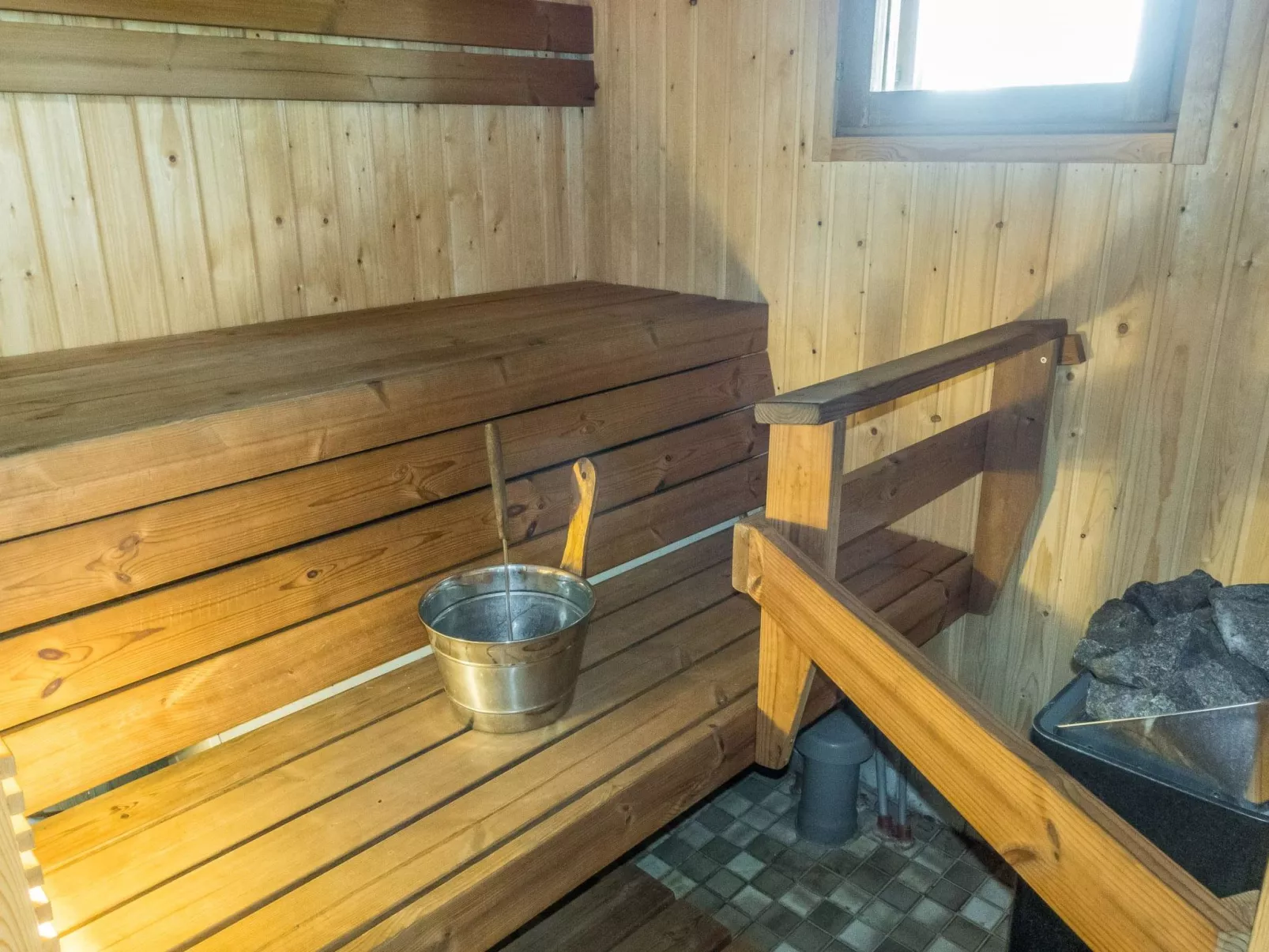 Mansikkaranta 1-Inside