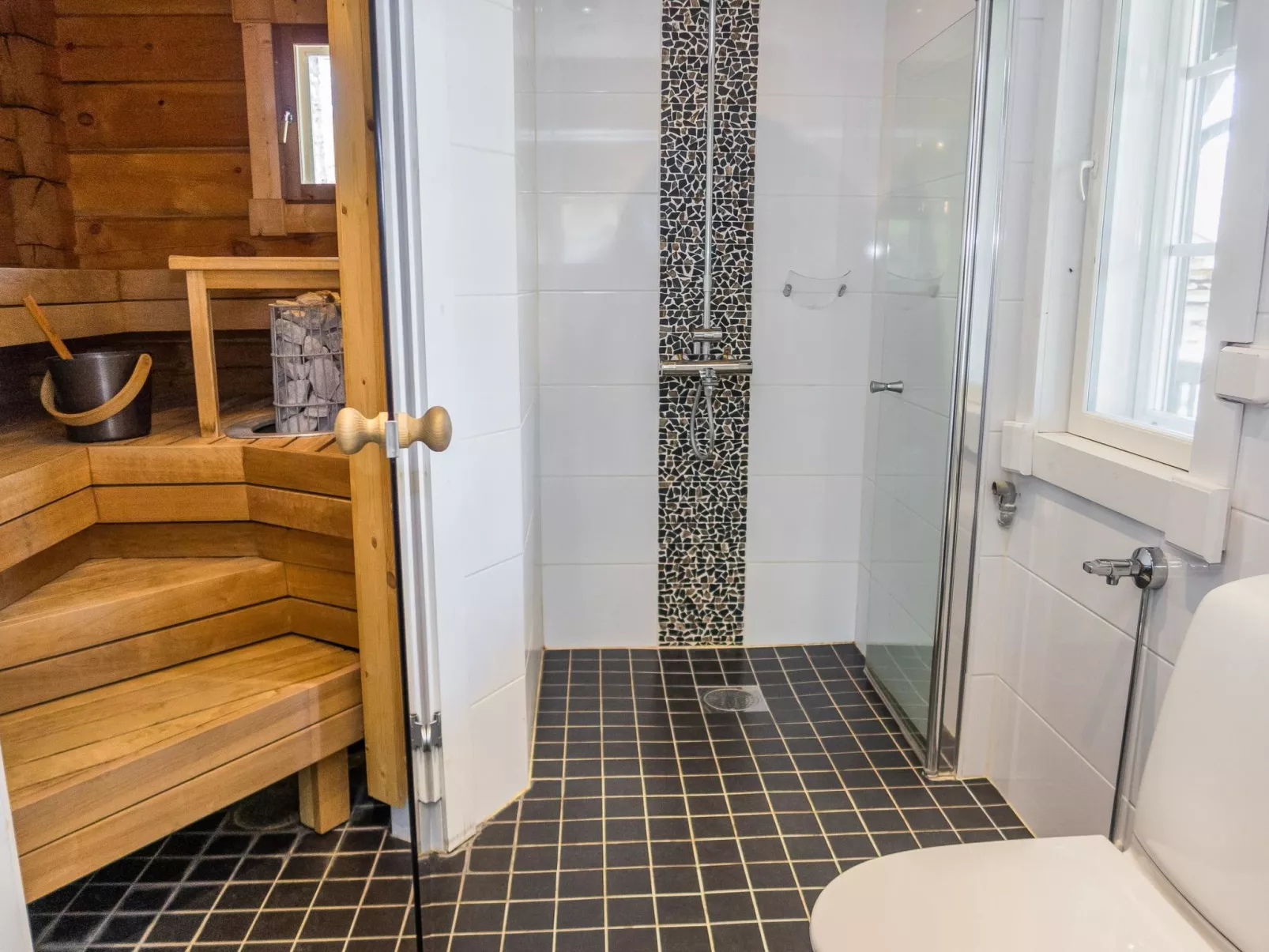 Kiehtäjän kuohu-Drinnen