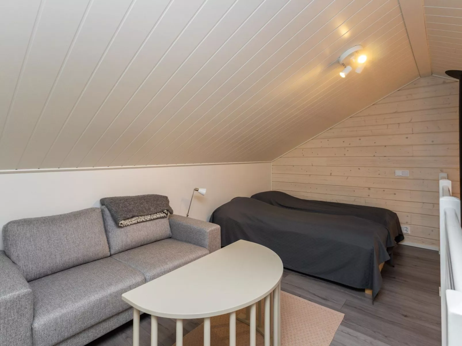 Velhotar 1 a 1-Inside