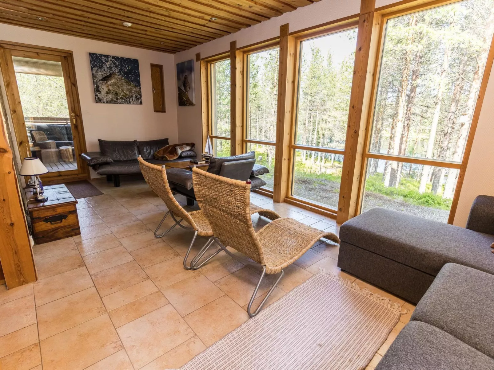 Matkajoentie 4b-Dedans