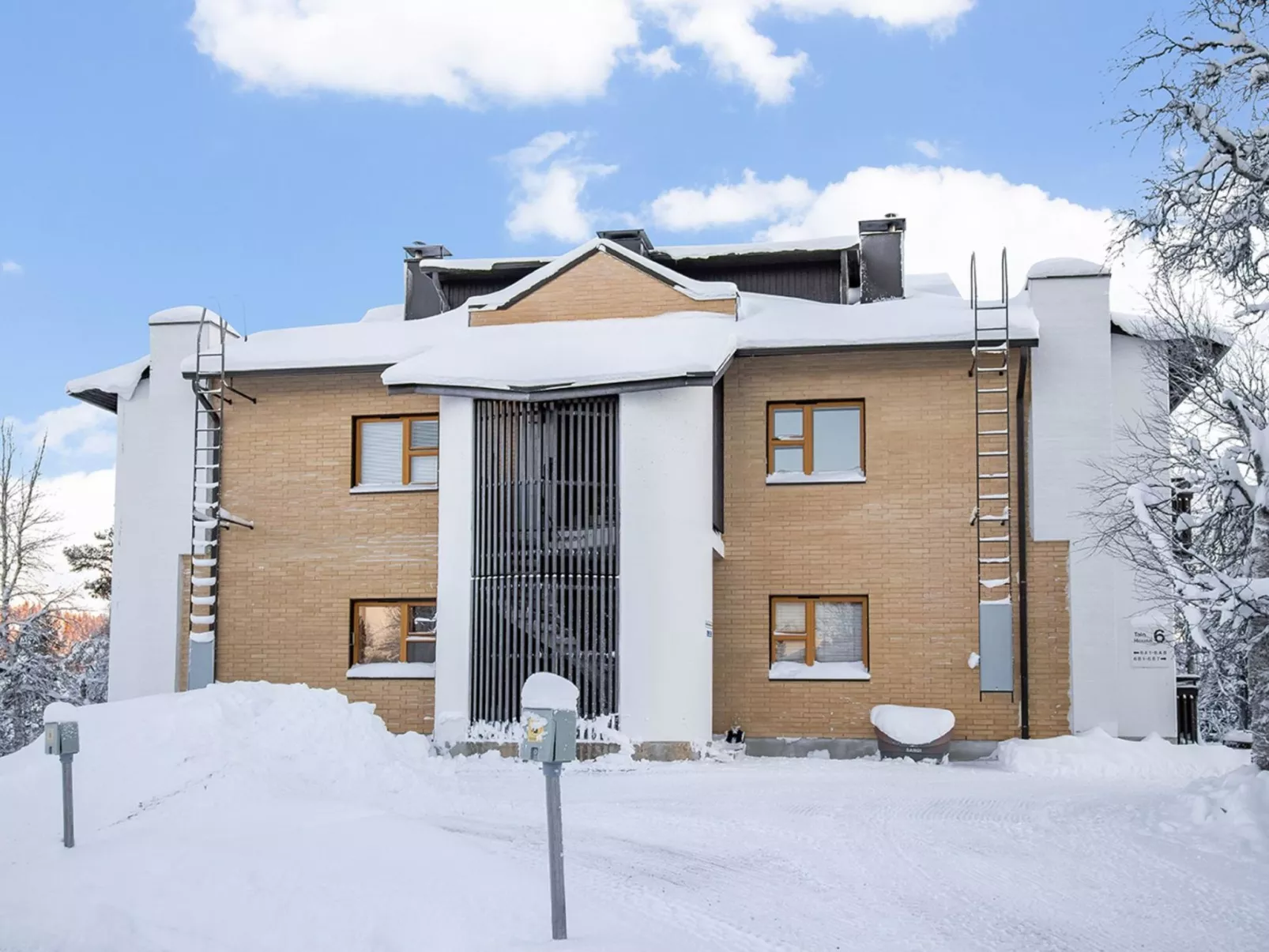 Lomariekko 6 a 2-Inside