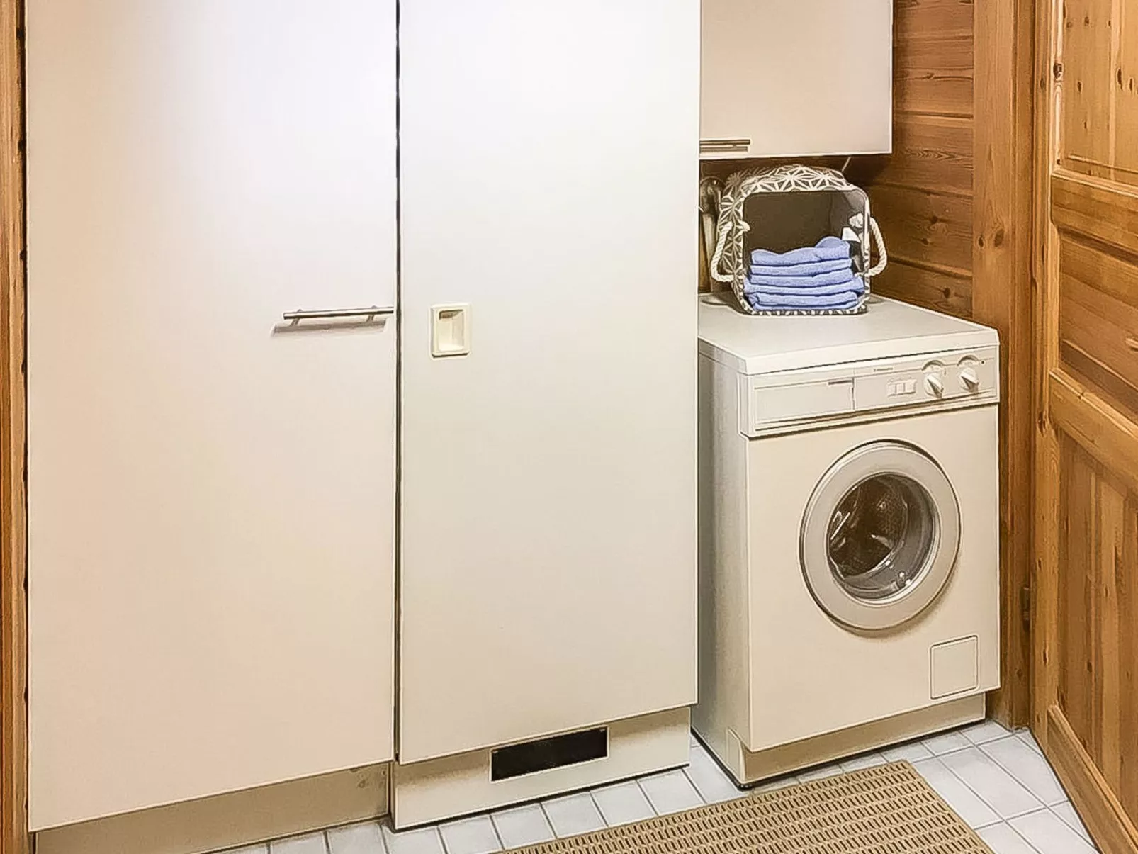 Metsä-vuosseli rukalumous-Dedans