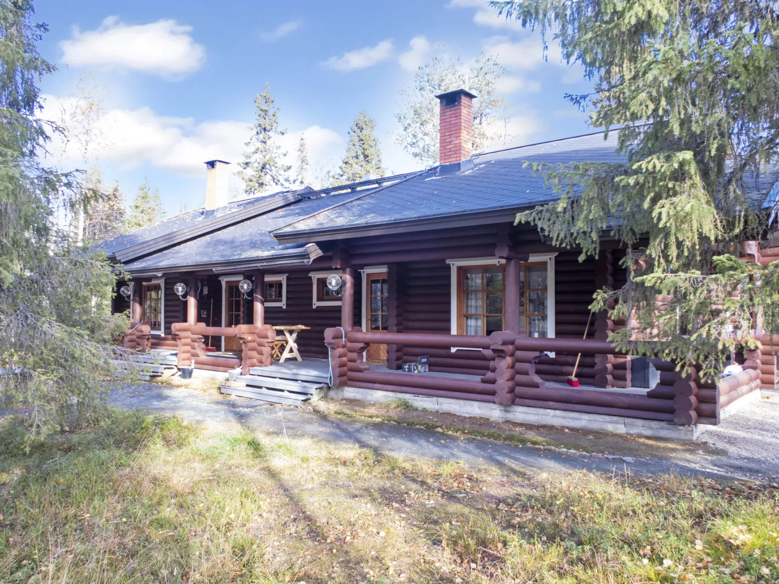 Varilan lomamajat nr2-Dedans