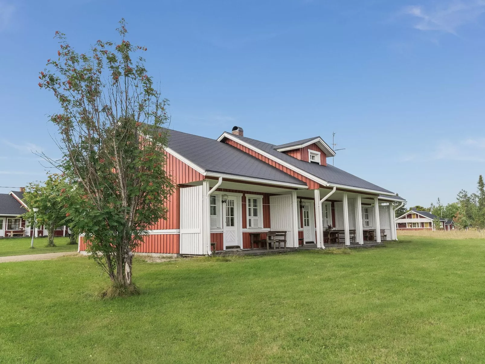 Ylläskarpalo 2 keskimmäinen-Drinnen