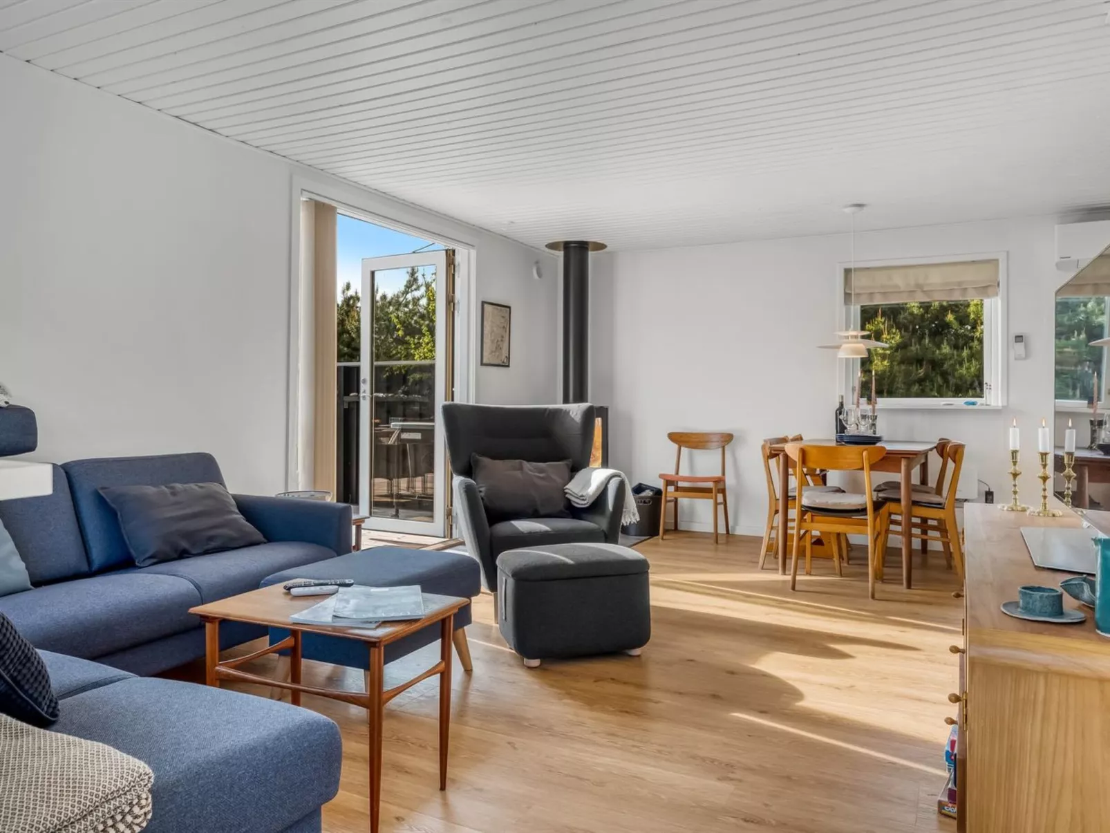 "Toralf" -  from the sea-Drinnen