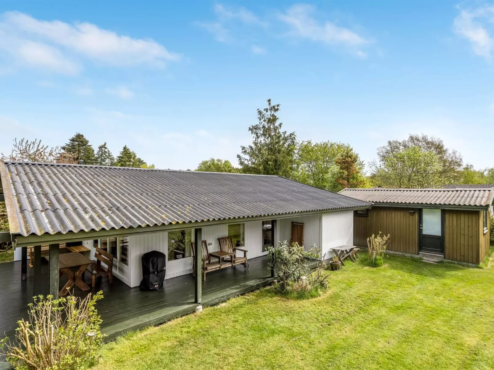 "Rikkart" - 400m from the sea-Draußen